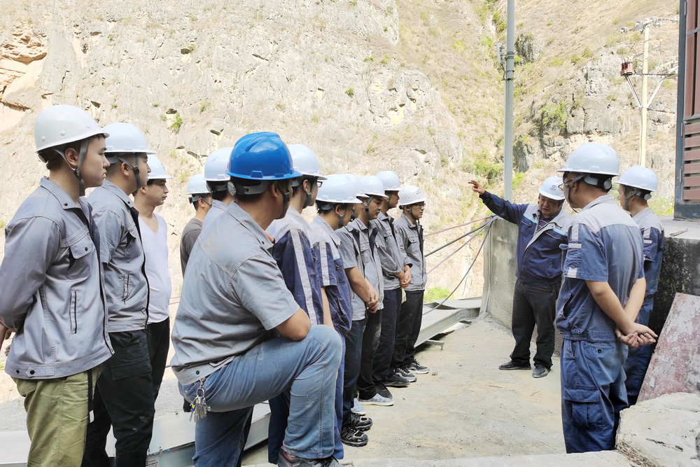 1621990106241279.jpg 普及工程基礎(chǔ)知識(shí).jpg